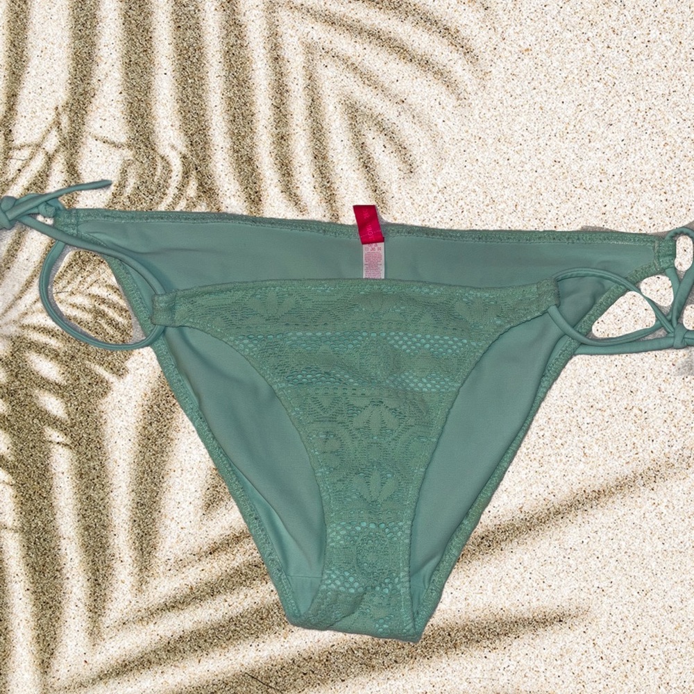 Victoria’s Secret Elegant Lace Halter Bikini Set - Picture 2 of 3